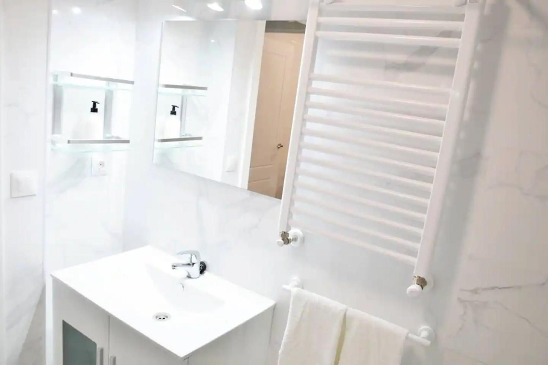 Nuevo Apartamento De 3 Dormitorios En Calle Alta Santander Ngoại thất bức ảnh